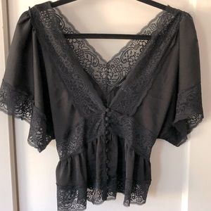 NWOT Forever 21 Sexy Laced Peasant Crop Top Size Medium